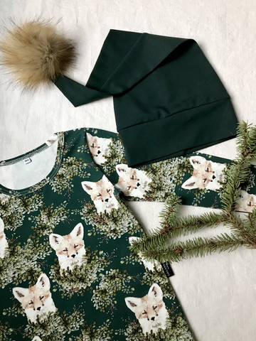 Tonttulakki tupsulla tai kulkusella ,Forest green