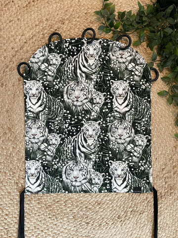 Vaunuverho - White tigers, 40x50