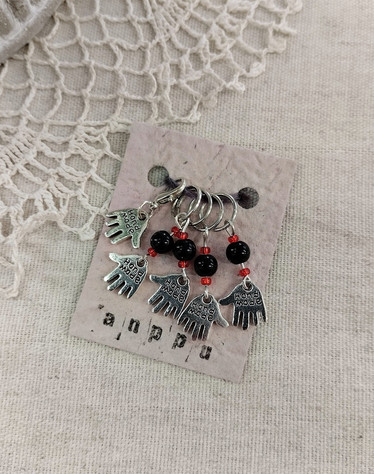 Silmukkamerkkisetti, Handmade, Musta
