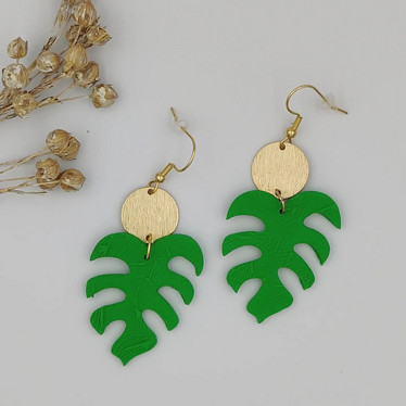 Korvakorut, Monstera