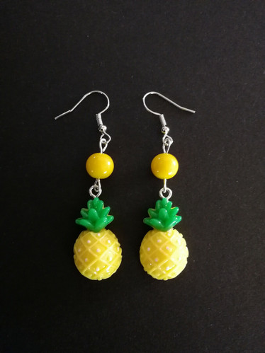 Korvakorut, Ananas