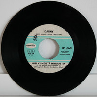 Danny: Besame Mucho / Viimeiset viisi minuuttia