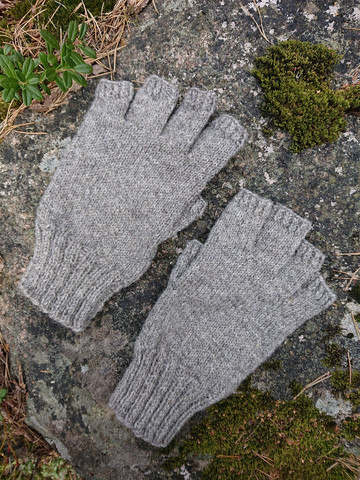 Fingerless mittens