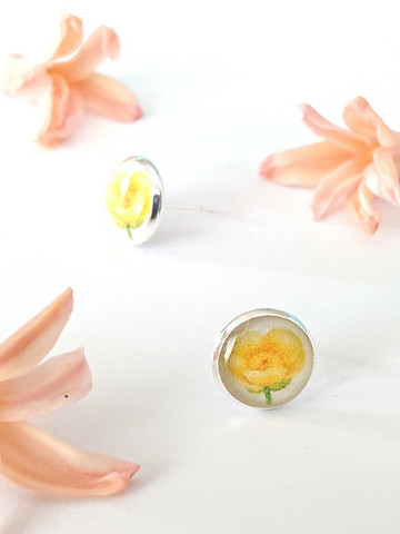 Buttercup flower -stud earrings