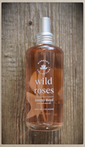 Tuoksuvesi, wild roses