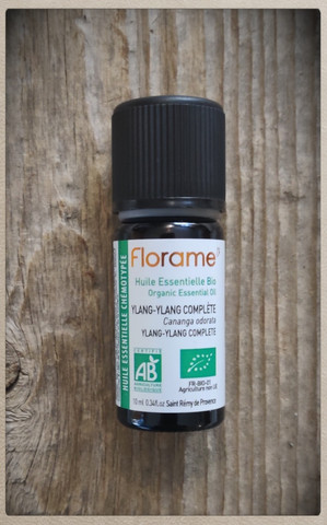 Ylang Ylang eteerinen öljy