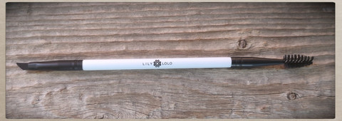 Lily Lolon Angled Brow ­ Spoolie Brush ­sivellin