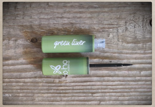 Boho Nestemäinen eyeliner, musta (01)