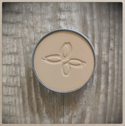 Boho Kiinteä mineraalipuuteri - Beige halé (04)