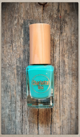 Charlotte Bio kynsilakka - 14, VERT D'EAU,