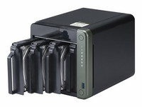 QNAP TS-453D-4G NAS + 3 x 4TB