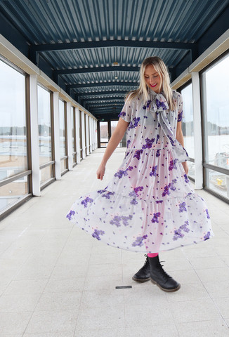 FLOWY- SILK DRESS, LONG FLOWER GREY