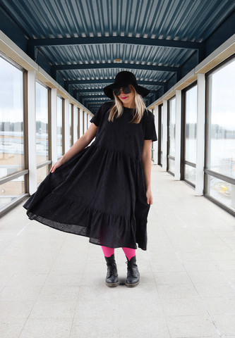 LUSH- DRESS, BRODE BLACK