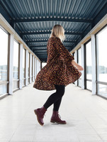 FLIRTY - DRESS PUFF-SLEEVE, LEO COGNAC