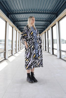 LUSH- Long KIMONO, ZEBRA