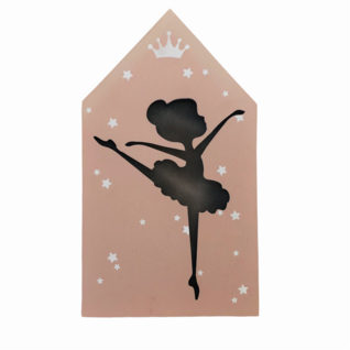 Puukoriste valolla, Ballerina