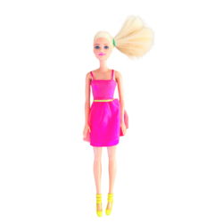 Barbie, pinkki mekko