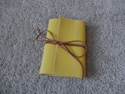 Traveller's notebook, keltainen
