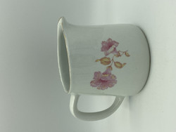 Mjölkanna med blommönster