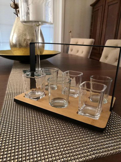 Aperativ lasitarjoilusetti