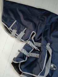 SECOND HAND fullneck sadeloimi 100 g täytteellä, 160 cm