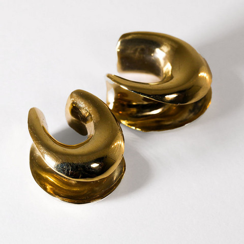 Brass saddle