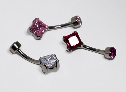 Princess cut navel bar