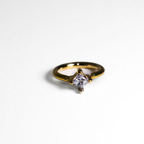 Princess gem ring