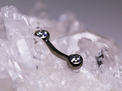 Double gem curved bar