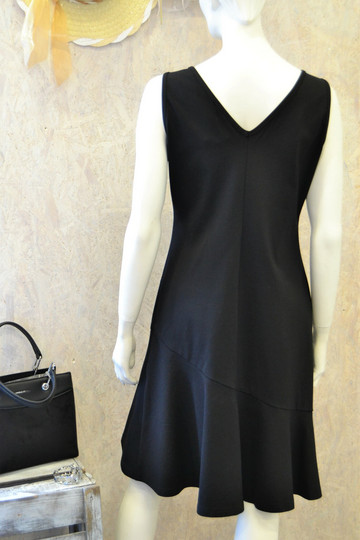 Musta mekko, kotimainen mallisto