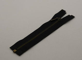 Vetoketju 10 cm, avomalli, musta