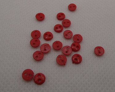 Nappi punainen, 4 mm, 20 kpl
