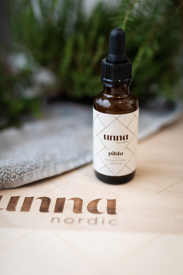 Pihla Hydrating Serum- kosteuttava seerumi 30ml