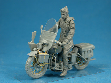 U.S. MILITARY POLICEMAN w/MOTORCYCLE