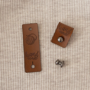 Ompelumerkki Niitillä: Handmade taitettava, ruskea