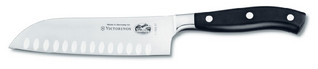 Victorinox Taottu santoku 17cm ovaalihiottu