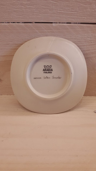 Seinälautanen, Arabia