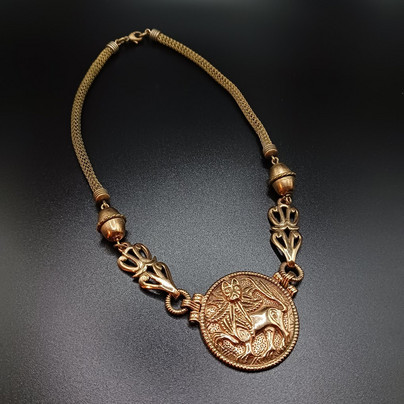 Kaulakoru, Aurinkoleijona, Kalevala Koru