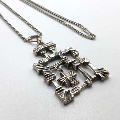 Kaulakoru, hopeaa, design Pentti Sarpaneva