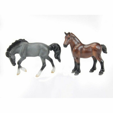 Breyer 5938 Yllätysvarsa ja vanhemmat, Stablemates