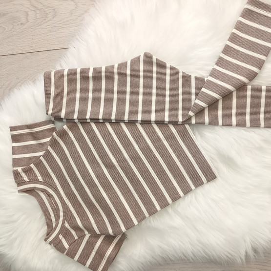 Raitaribbi , Brown