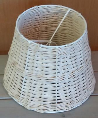 Lampunvarjo käsin punottu