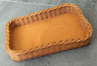 Leipäkori 20x30x5 cm punaruskea