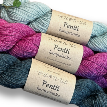 Ylellisen pehmeä Vuonue Pentti kampalanka, 140x3, 100 g / 240 m