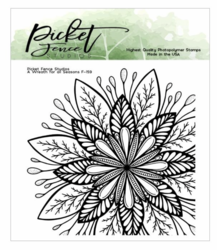 Picket Fence leimasin A Wreath For All Seasons