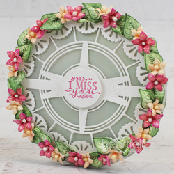 Heartfelt Creations Rounded Scallop Window -stanssisetti