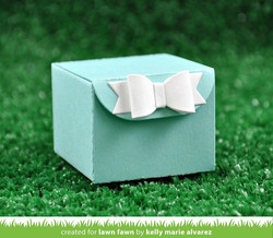 Lawn Fawn stanssisetti Tiny Gift Box
