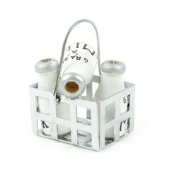 Touch Of Nature Miniature -koriste Basket Of Milk Bottles