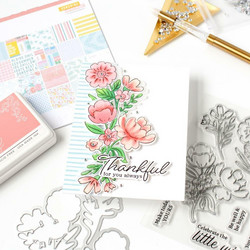 Pinkfresh Studio leimasin Lovely Blooms
