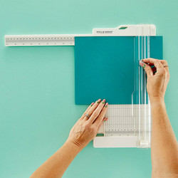 Spellbinders Paper Trimmer & Scorer -paperileikkuri